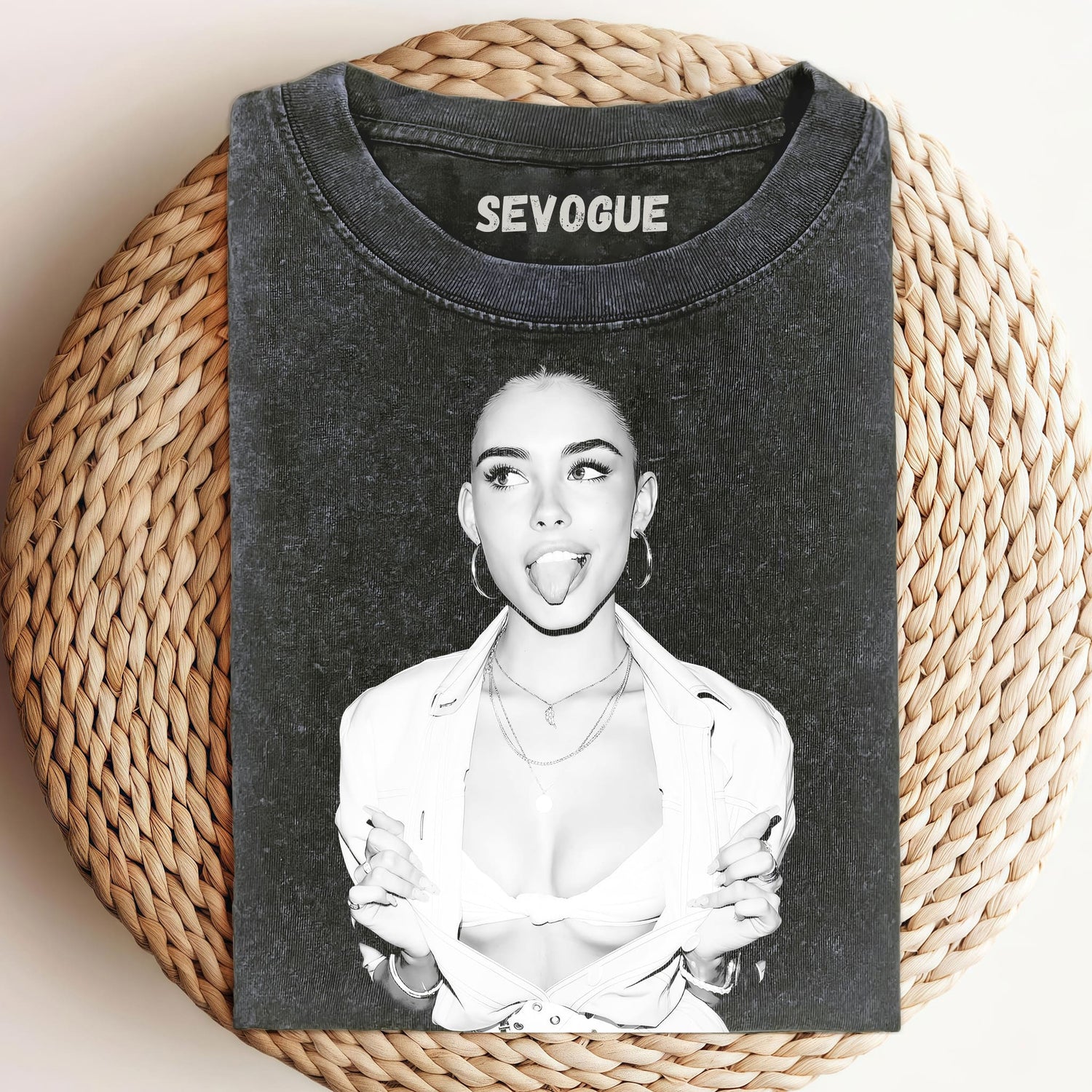 Madison Beer V3 Unisex Tee, Sweatshirt & Hoodie
